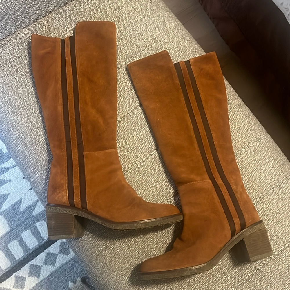 Brown boots